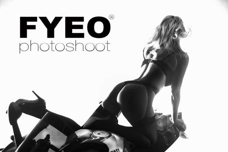 best photoshoot gift idea bike pose