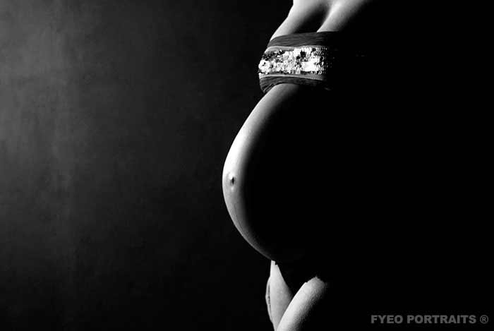 maternity boudoir photoshoot