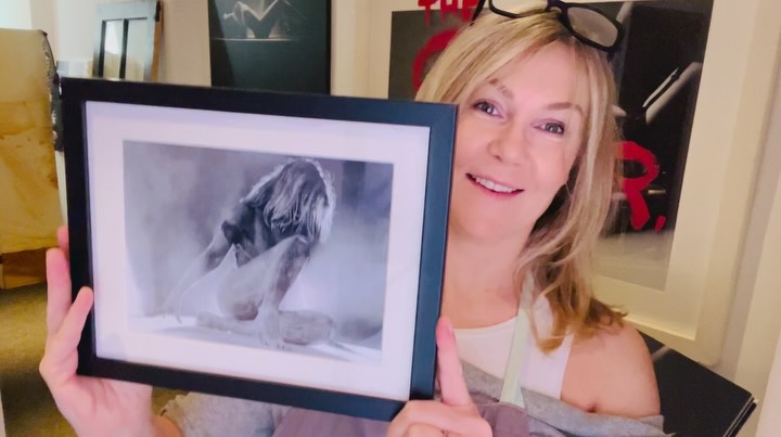 🦋The Body Paint Photoshoot! Two of my greatest passions, painting and photography, collide to create one of the most expressive and liberating photoshoot experiences!

There’s something almost meditative about the shift in energy as we see ourselves as unique works of art rather than something to critique.