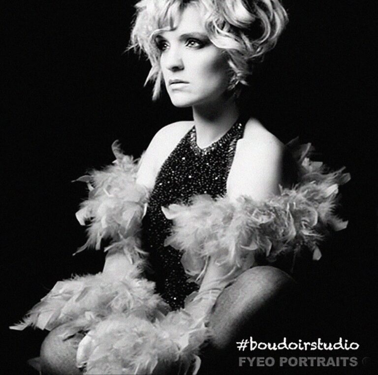 Happy 50th Birthday, Sheridan! 🎉

The best makeup artist a photographer could ever ask for!
Between us, we’ve now racked up 102 years of experience — and what an incredible journey it’s been at FYEO Portraits.