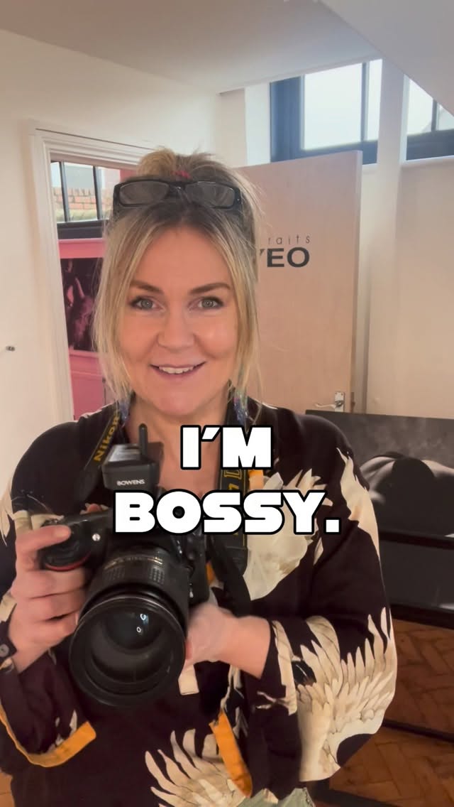 I’m Alexandra, boudoir photography expert… and yes 😏 a little bossy.