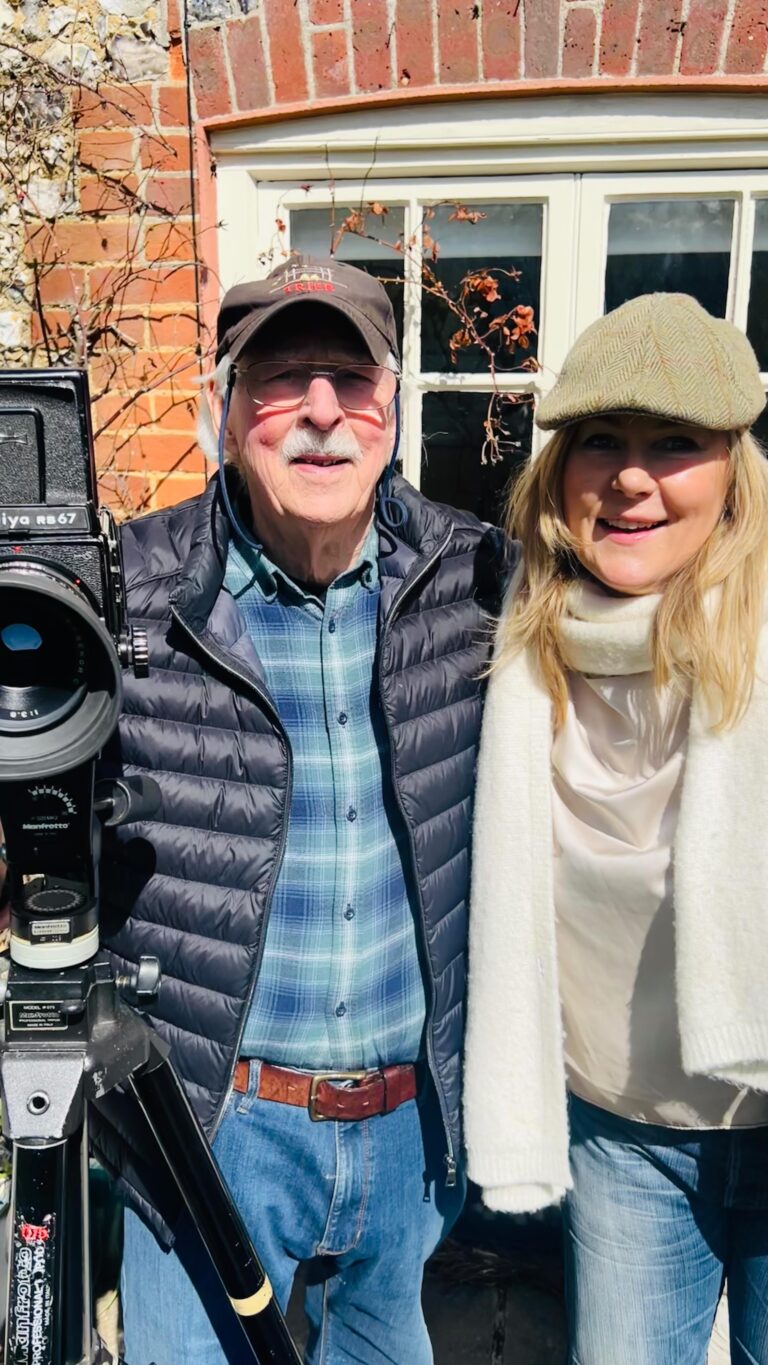 ⏰📸 I’m boudoir photography expert Alexandra Vince, and I’m here with my dad talking all things cameras.